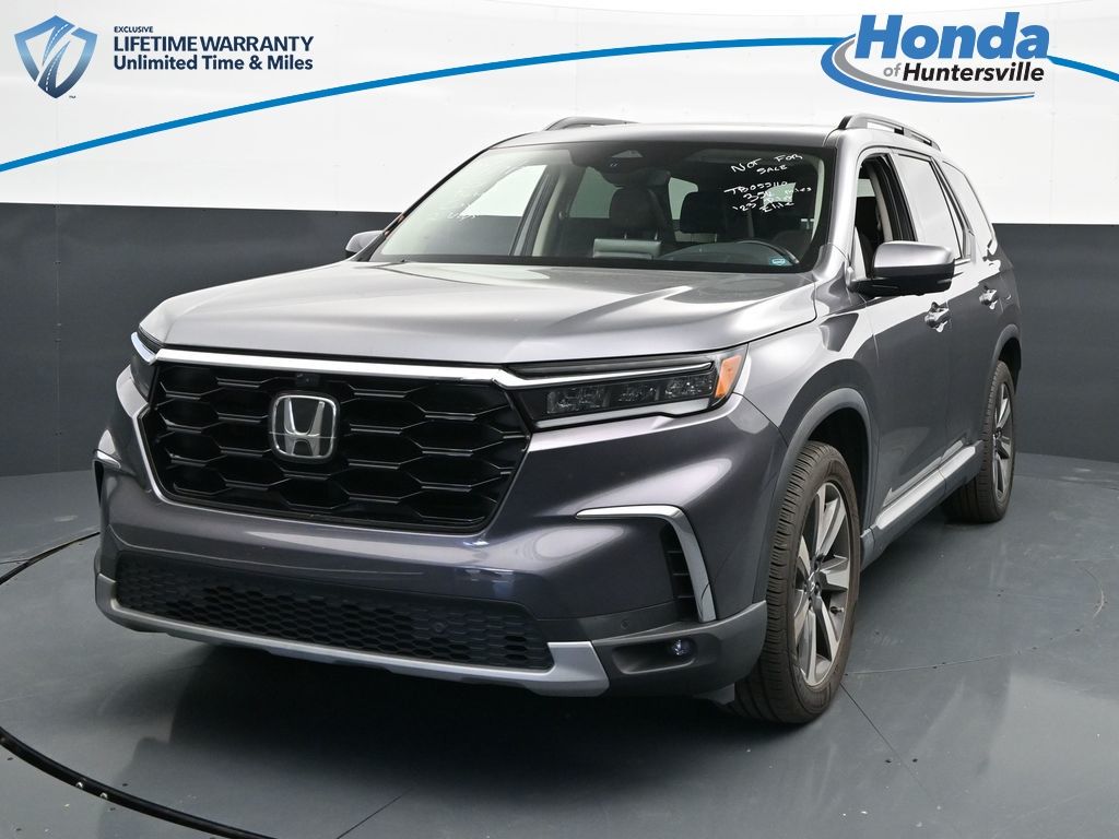 View vehicle photo 3