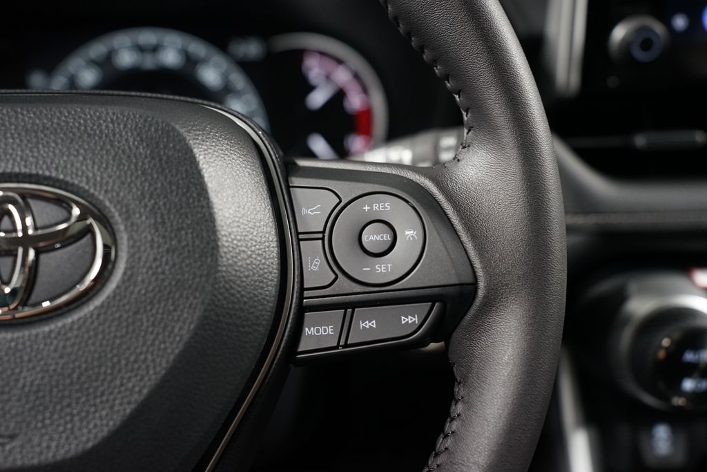 Thumbnail: 2025 Toyota RAV4 - 13