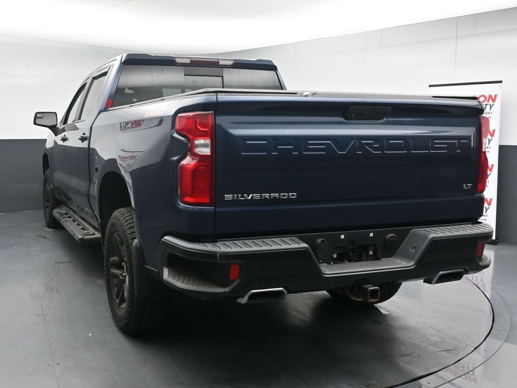 View vehicle photo 6