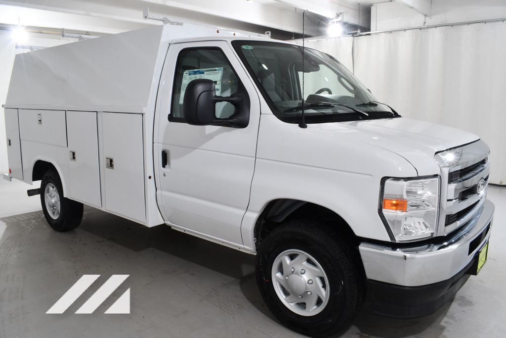 New 2026 White Ford Base image 5