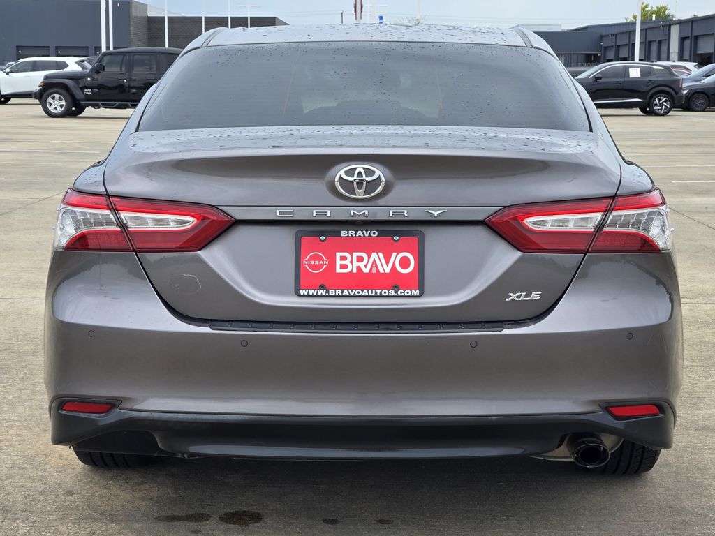 2018 Toyota Camry XLE Gray at Community Kia