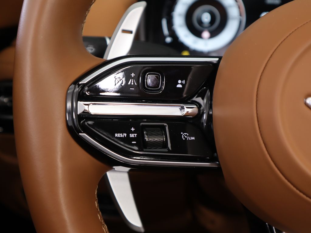 Thumbnail: 2024 Aston Martin DB12 - 19