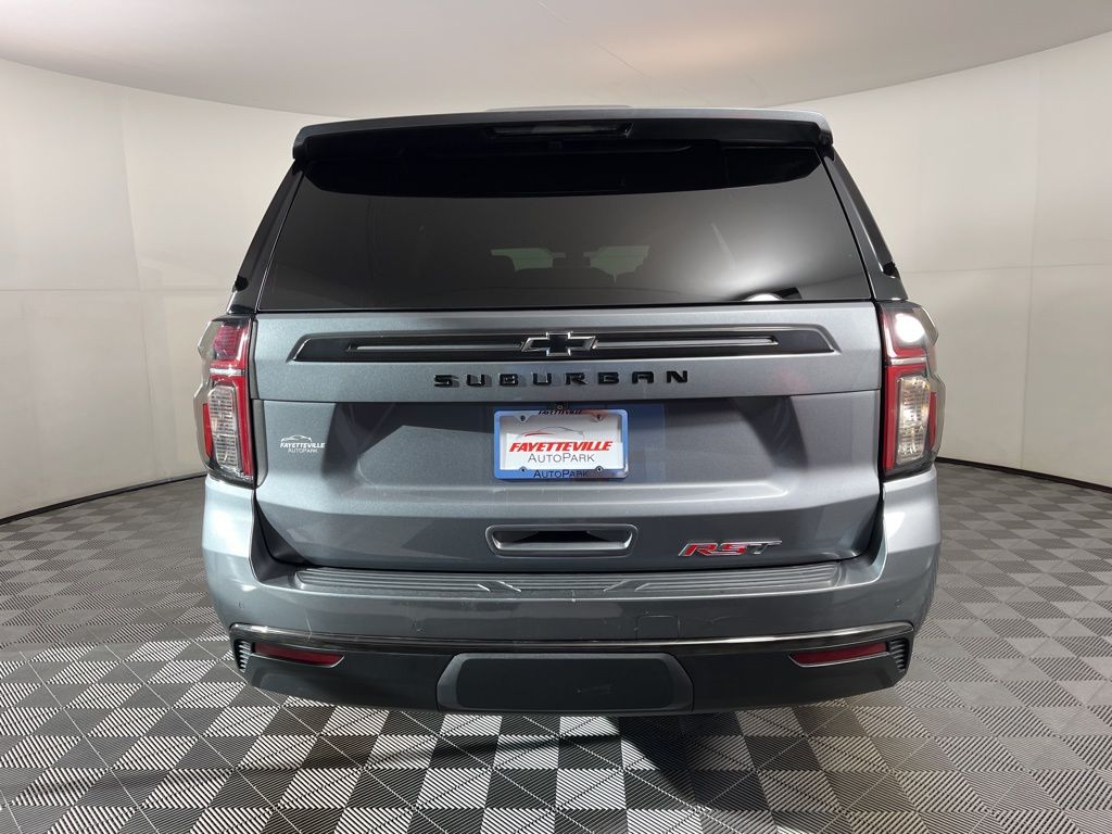 Thumbnail: 2022 Chevrolet Suburban - 14