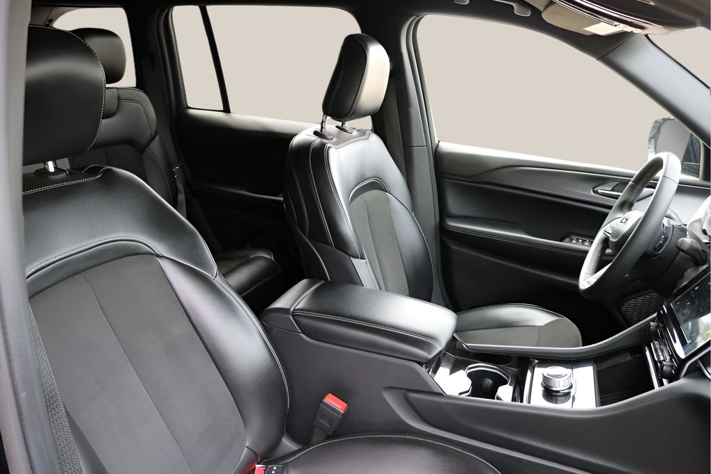 Used Car 2023 Jeep Grand Cherokee  Altitude X For Sale Under $30,000 In Austin, Texas