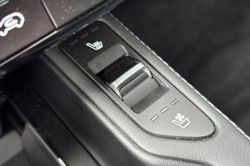 used 2023 Kia Telluride car, priced at $39,922