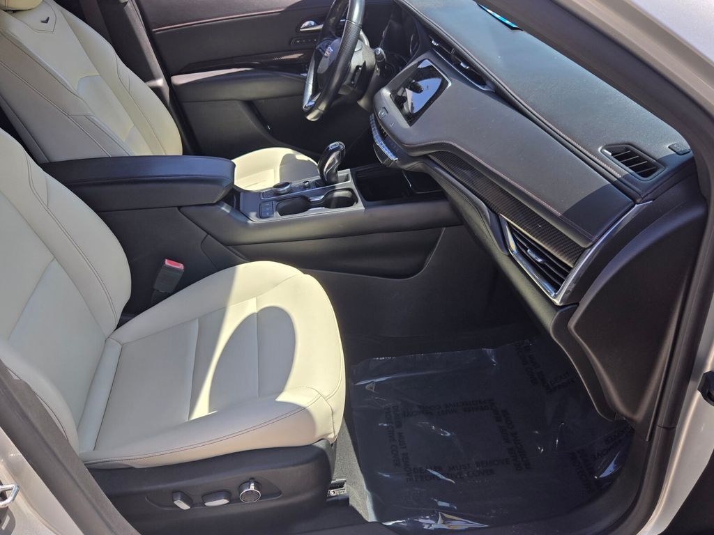 2019 Cadillac XT4 - $18,900
