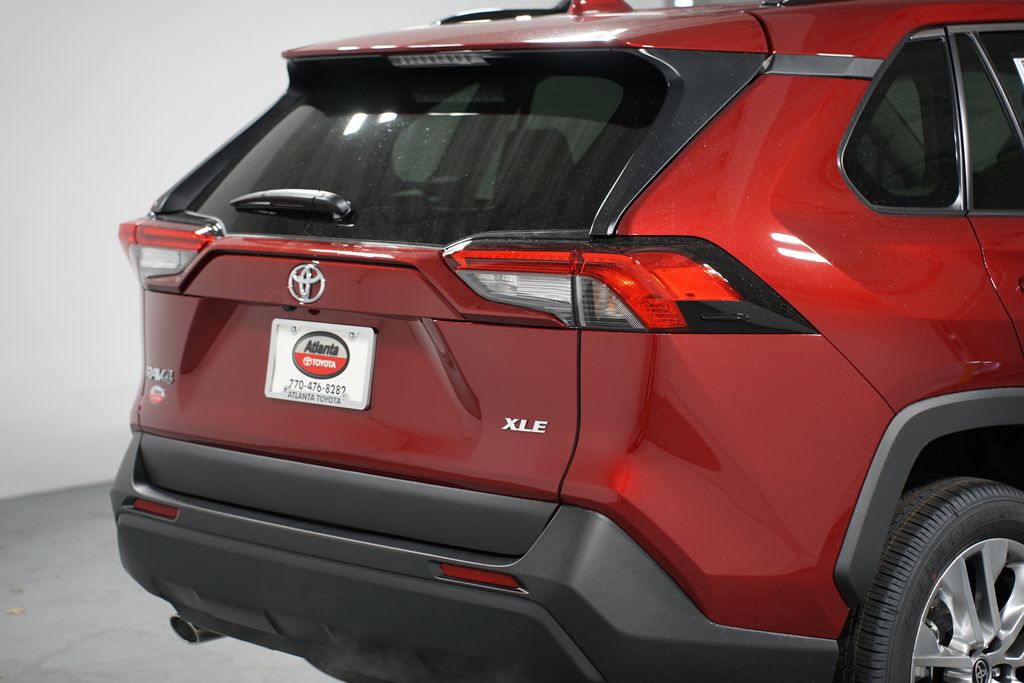 2025 Toyota RAV4 XLE Premium 9