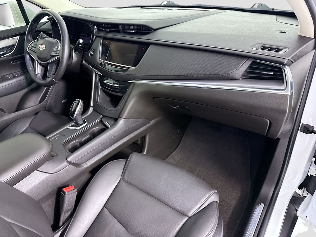 Thumbnail: 2019 Cadillac XT5 - 17