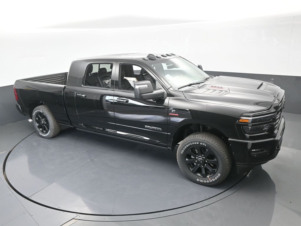 New 2026 Diamond Black Crystal Pearlcoat Ram Laramie image 53