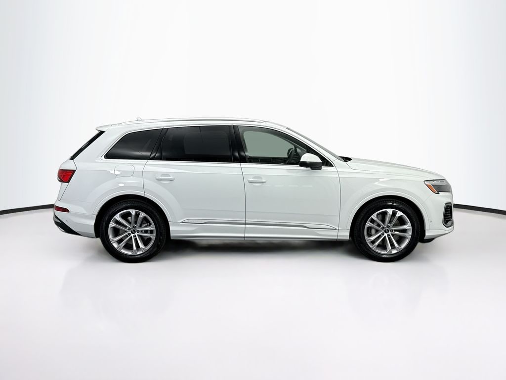 Thumbnail: 2026 Audi Q7 - 5