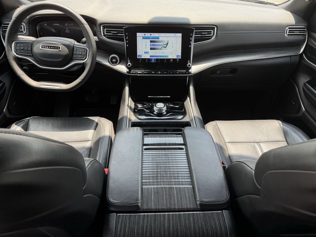 2024 Jeep Wagoneer Series II  at River Oaks CDJR