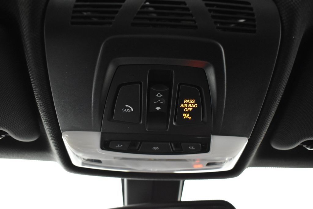 Thumbnail: 2016 BMW 3 Series - 20