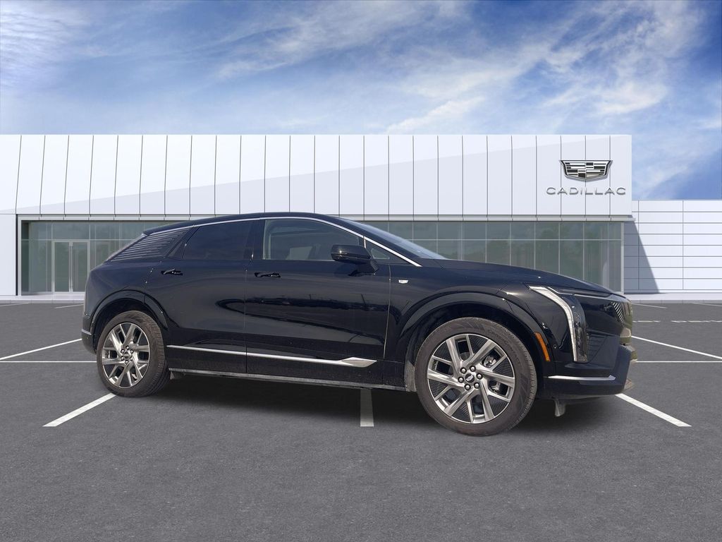 2025 Cadillac OPTIQ Luxury 2 AWD