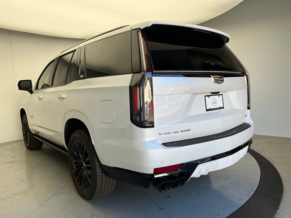 Thumbnail: 2023 Cadillac Escalade - 4