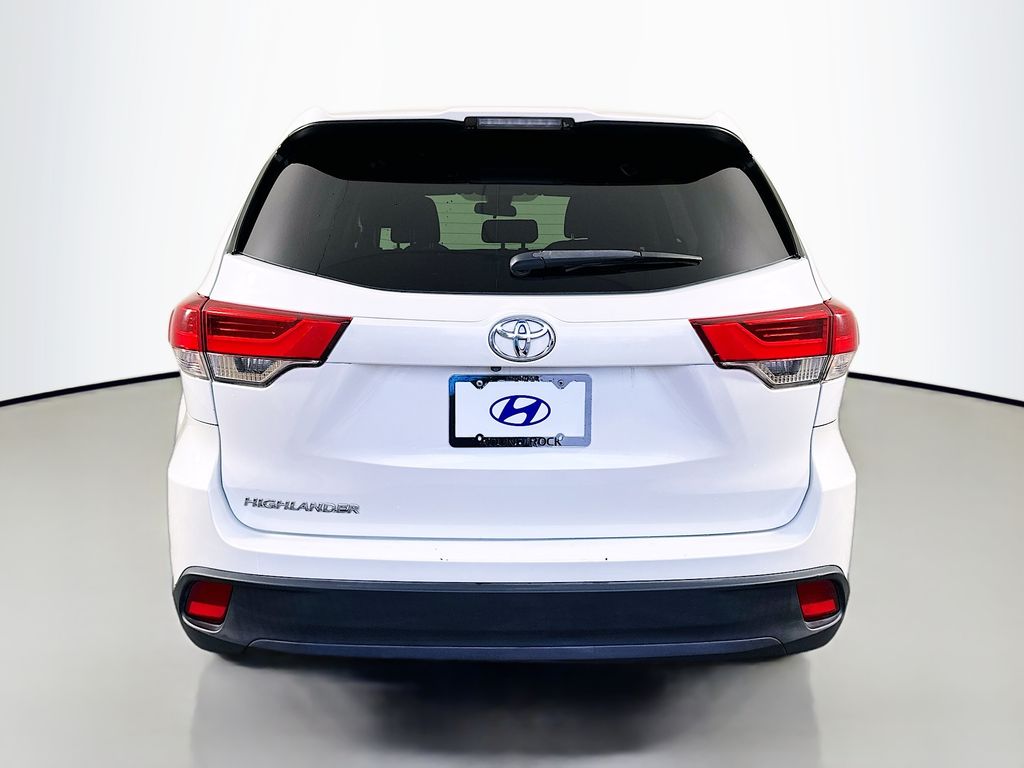 Thumbnail: 2017 Toyota Highlander - 6