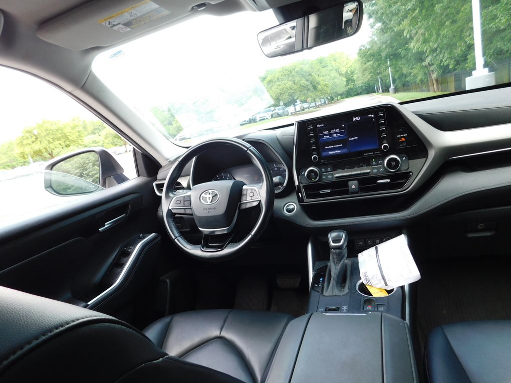 2020 Toyota Highlander XLE 7
