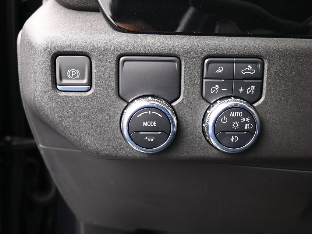 Used 2023 Titanium Rush Metallic GMC SLT image 40