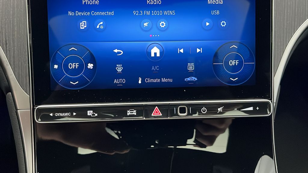 2025 Mercedes-Benz GLC 300 19