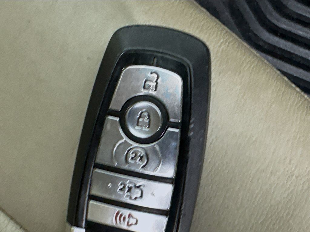 Used Car 2017 Ford Fusion  Se For Sale Under $10,000 In Austin, Texas