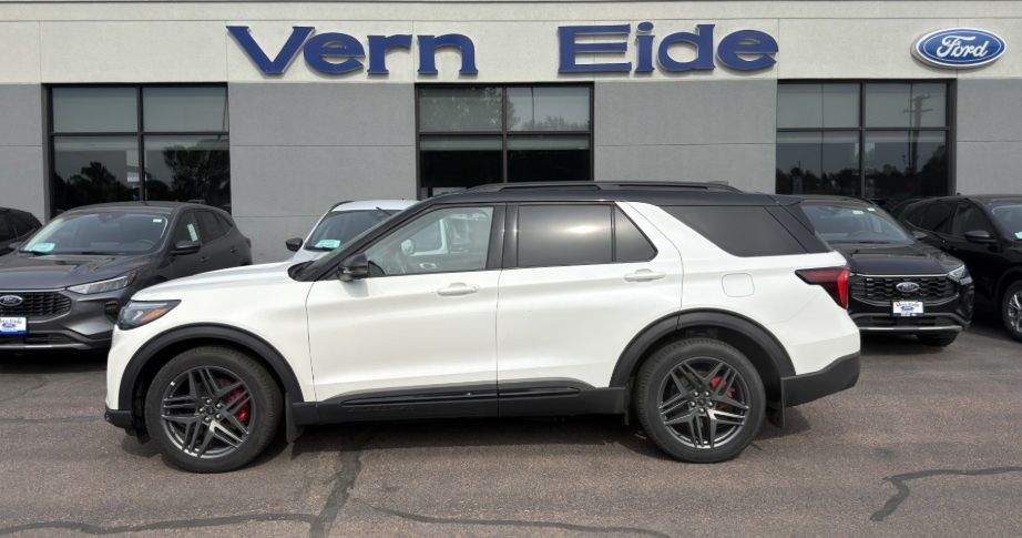 2025 Ford Explorer ST AWD
