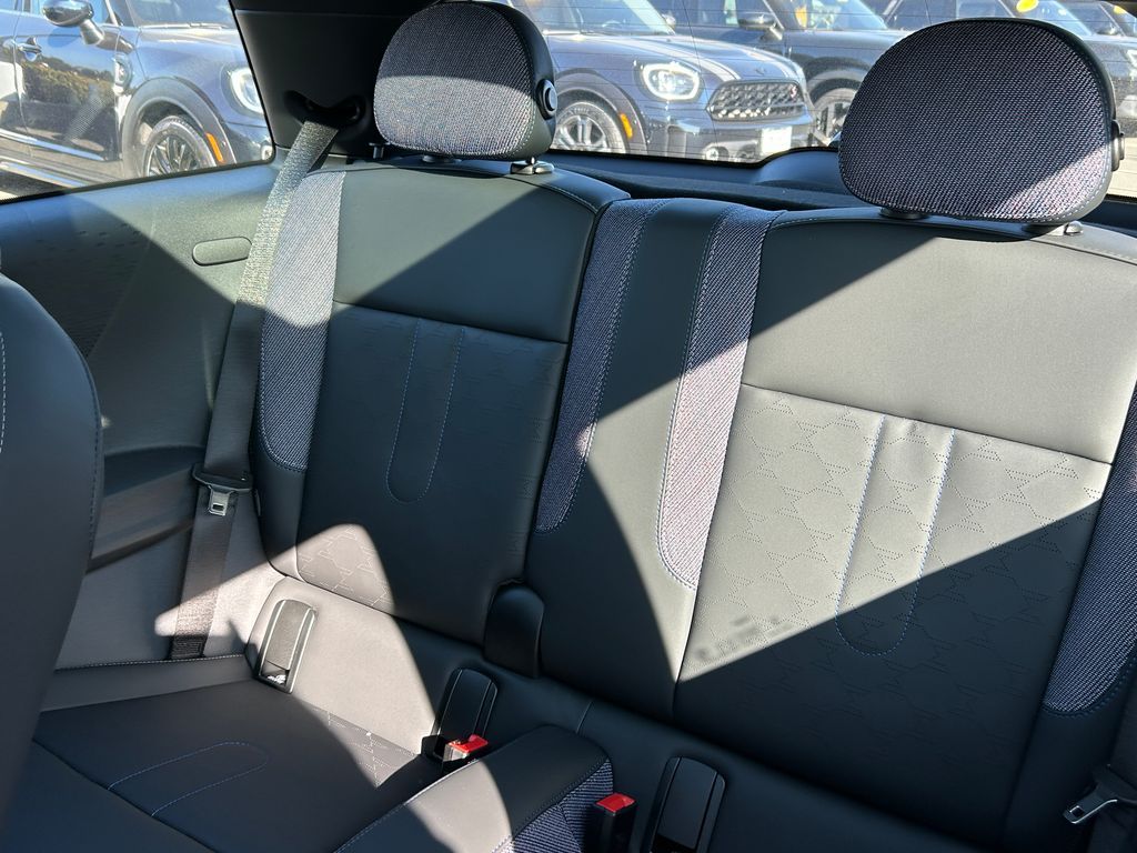 Thumbnail: 2026 MINI Cooper - 17