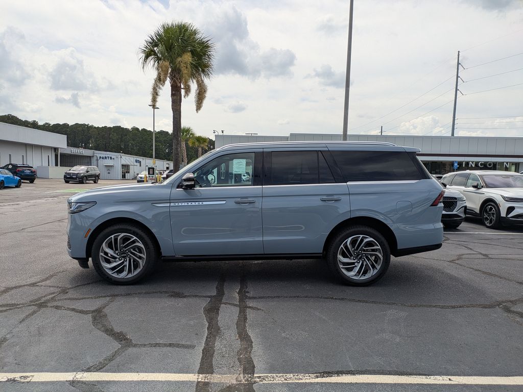 2027 Lincoln Navigator Reserve