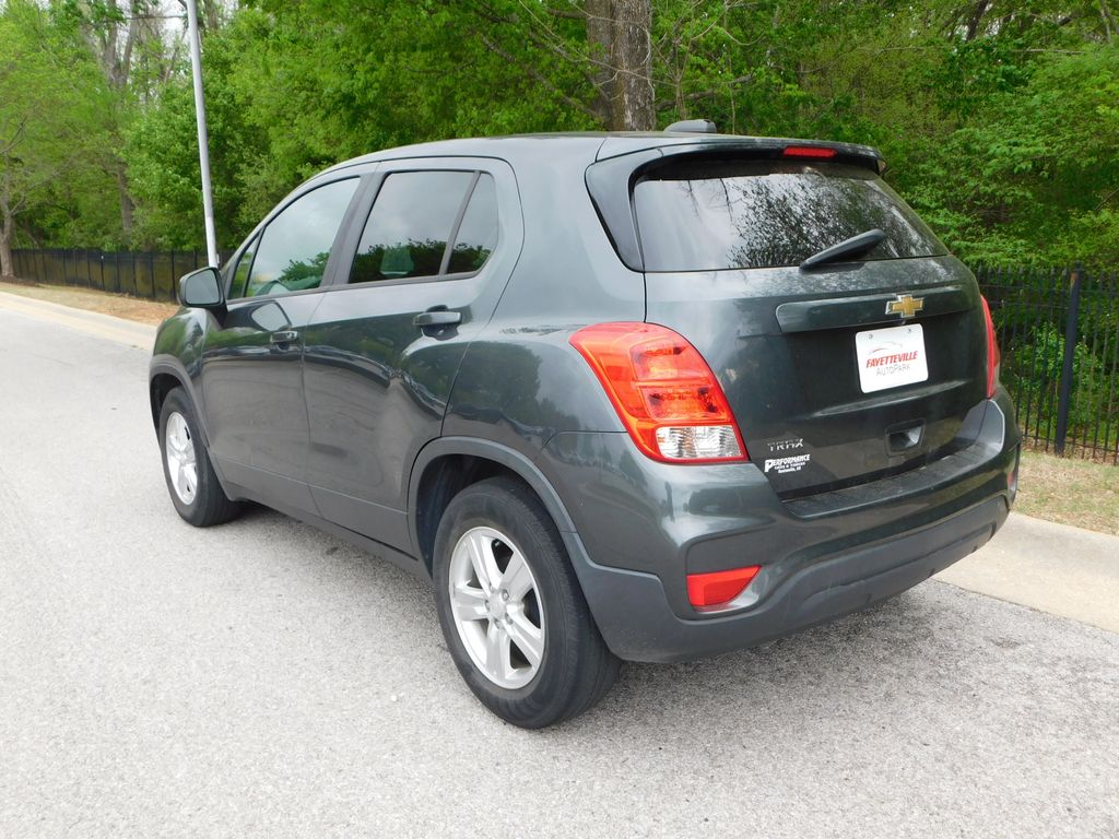 Thumbnail: 2019 Chevrolet Trax - 3