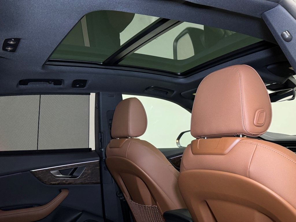 Thumbnail: 2025 Audi Q8 - 16