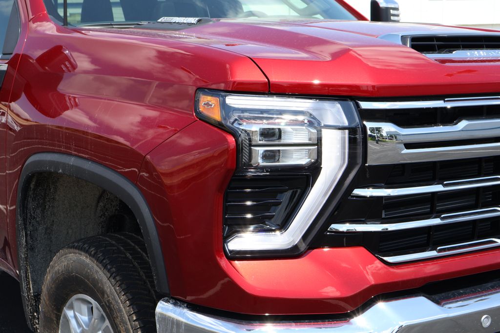Thumbnail: 2025 Chevrolet Silverado 2500 - 3