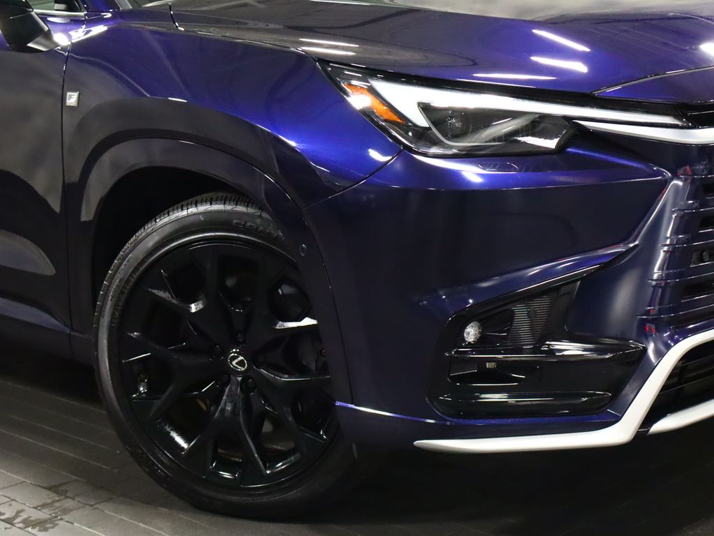 View vehicle photo 4