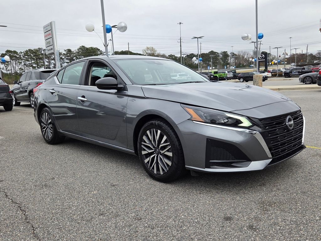 2025 Nissan Altima 2.5 SV FWD