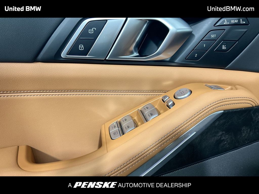 Thumbnail: 2023 BMW X7 - 11