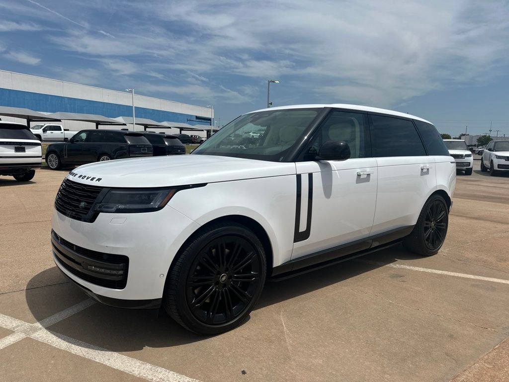 Ostuni Pearl White Metallic 2024 Land Rover Range Rover SUV / Crossover All-Wheel Drive 8-Speed Automatic