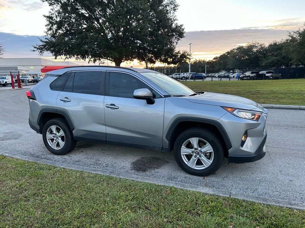 Thumbnail: 2020 Toyota RAV4 - 7