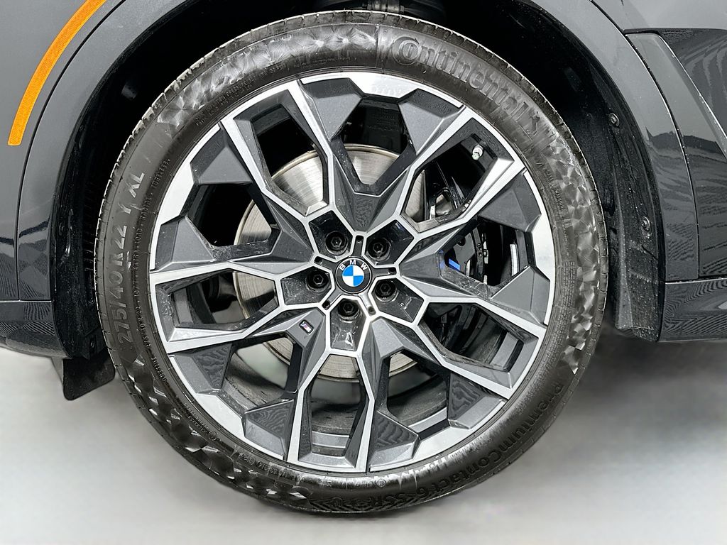 Thumbnail: 2026 BMW X7 - 23