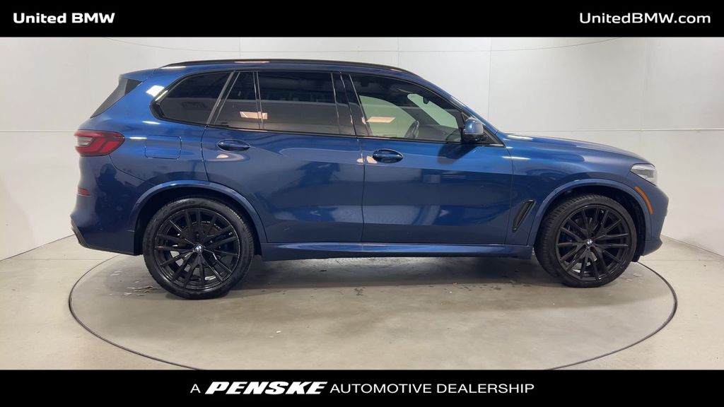 Thumbnail: 2022 BMW X5 - 9