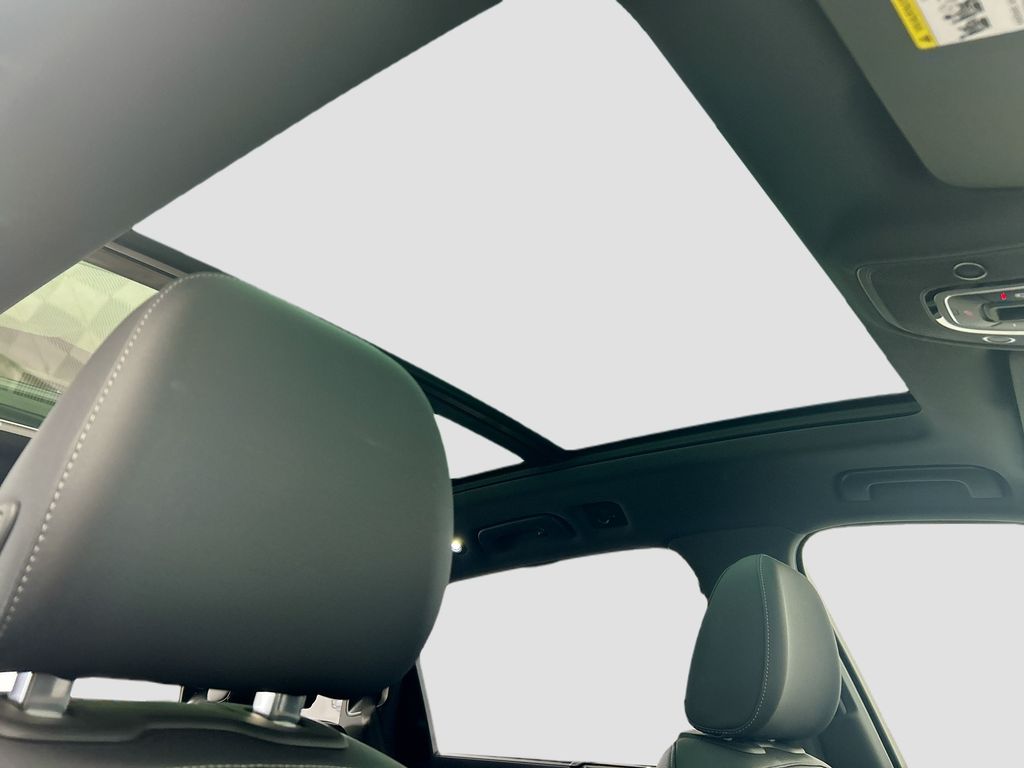 Thumbnail: 2025 Audi Q7 - 17