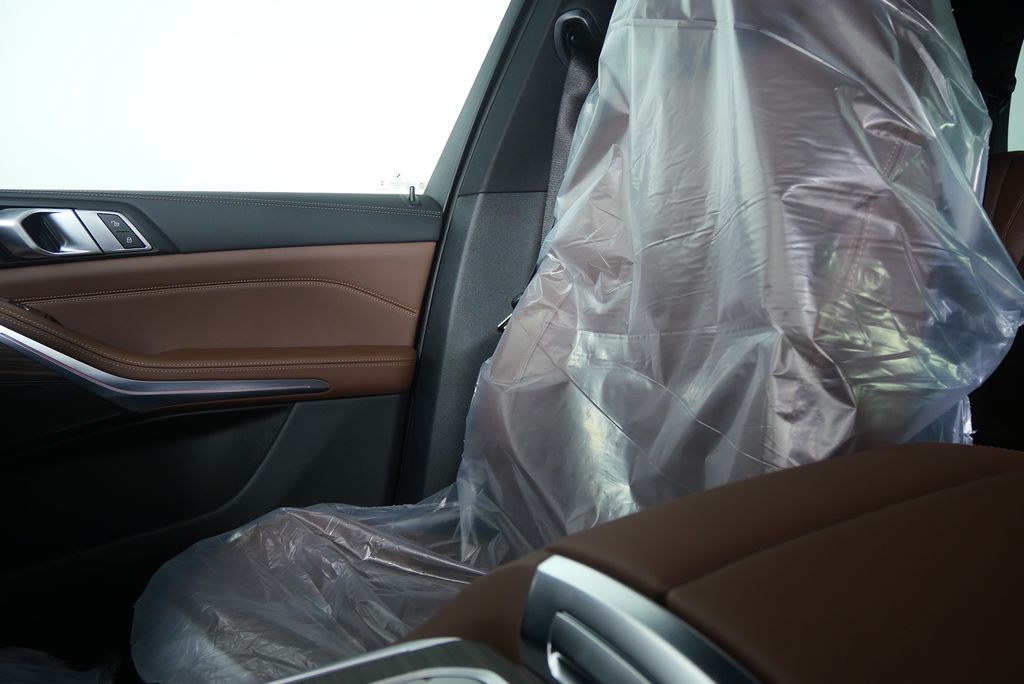 Thumbnail: 2026 BMW X5 - 23