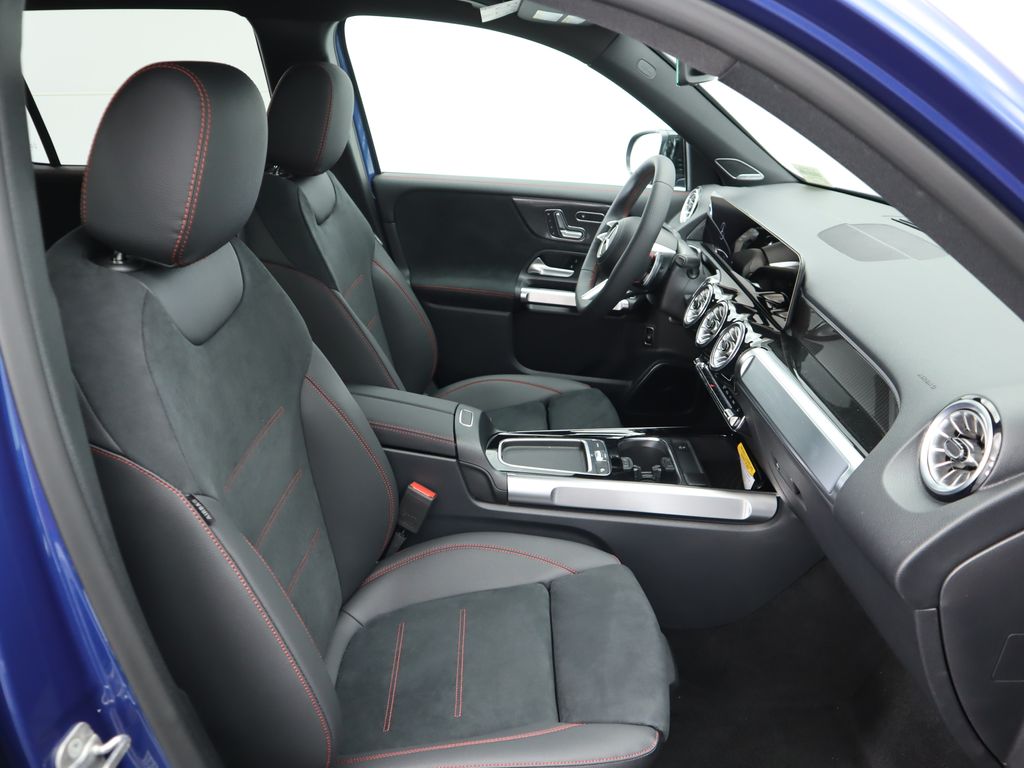 2024 Mercedes-Benz GLB 250 21
