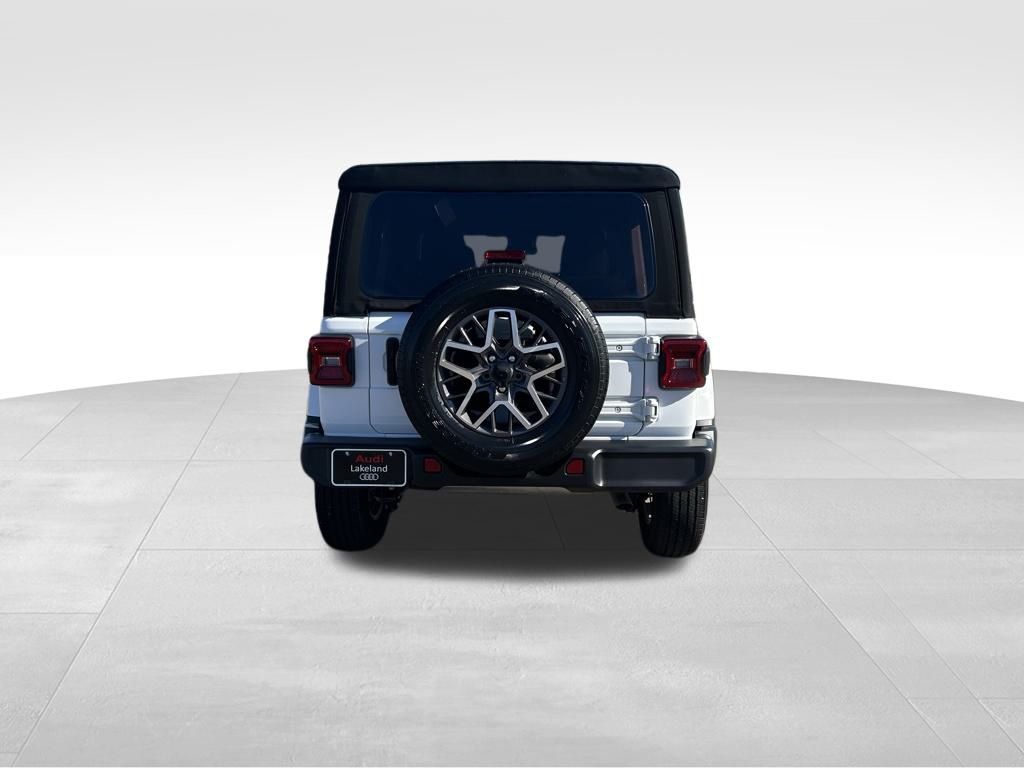 Used 2024 White Jeep Sahara image 4
