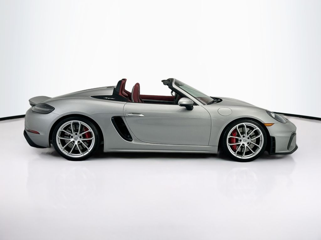 Thumbnail: 2021 Porsche  - 4