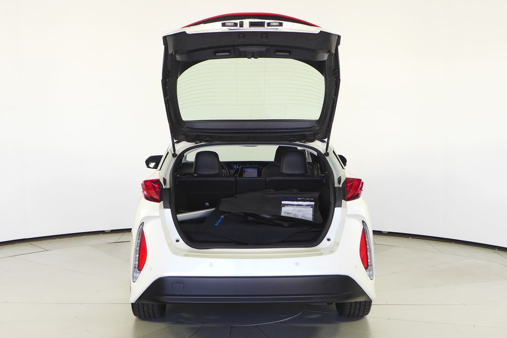 Thumbnail: 2017 Toyota Prius Prime - 10