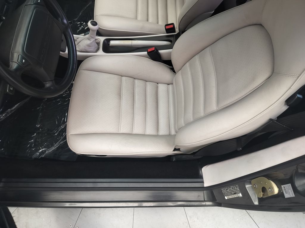 Thumbnail: 1992 Porsche 911 - 7