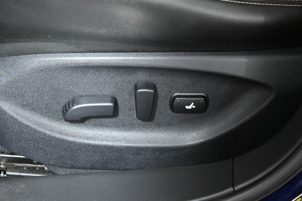 Thumbnail: 2022 INFINITI Q50 - 31