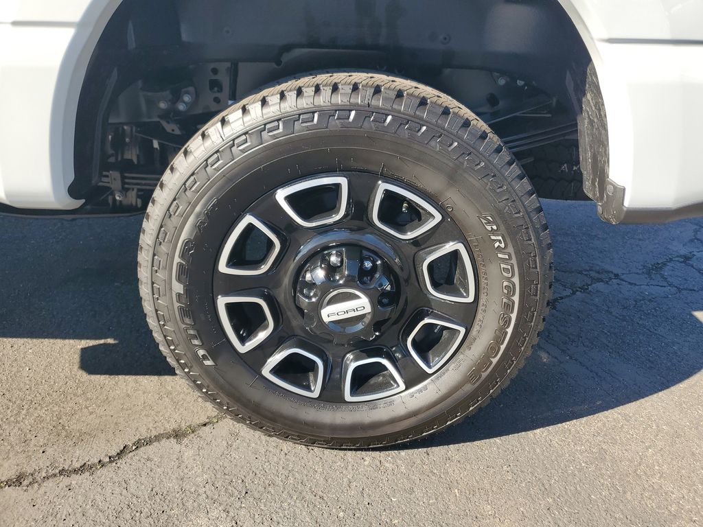 View vehicle photo 6