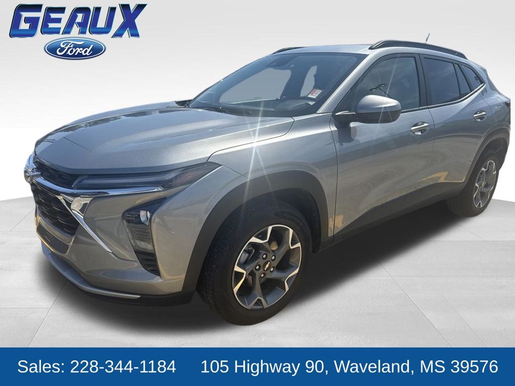 2025 Chevrolet Trax LT FWD
