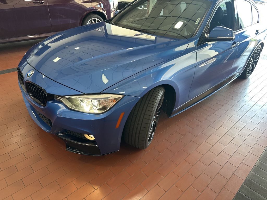 Thumbnail: 2015 BMW 3 Series - 3