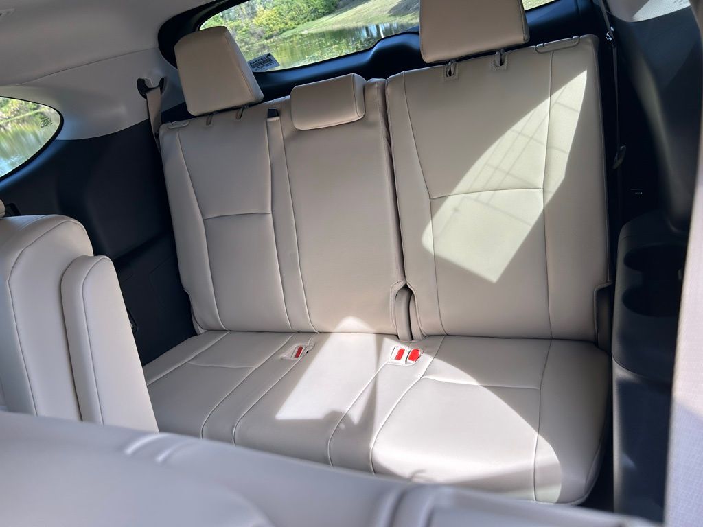 Thumbnail: 2025 Toyota Highlander - 13