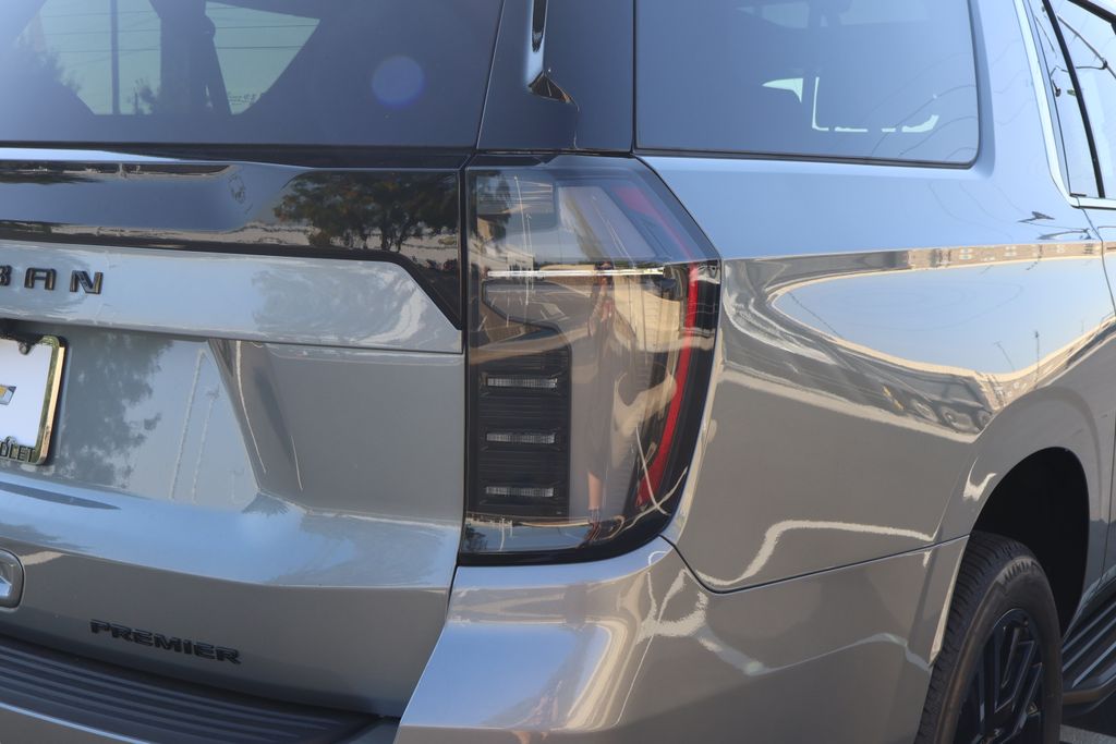 Thumbnail: 2025 Chevrolet Suburban - 7