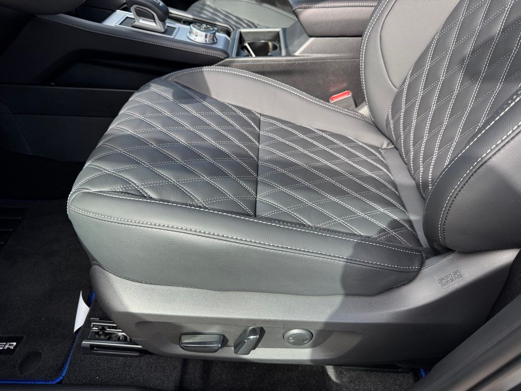 2025 Mitsubishi Outlander PHEV SEL photo 21